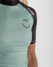 Born To Rule Womens S/S Rashguard No-Gi & Compression Kingz