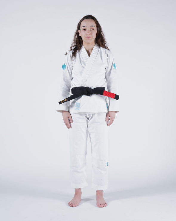 The ONE Womens Jiu Jitsu Gi - White/Sky Blue - Cintura bianca GRATUITA