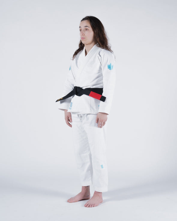 The ONE Womens Jiu Jitsu Gi - Blanco/Azul cielo - Cinturón blanco GRATIS