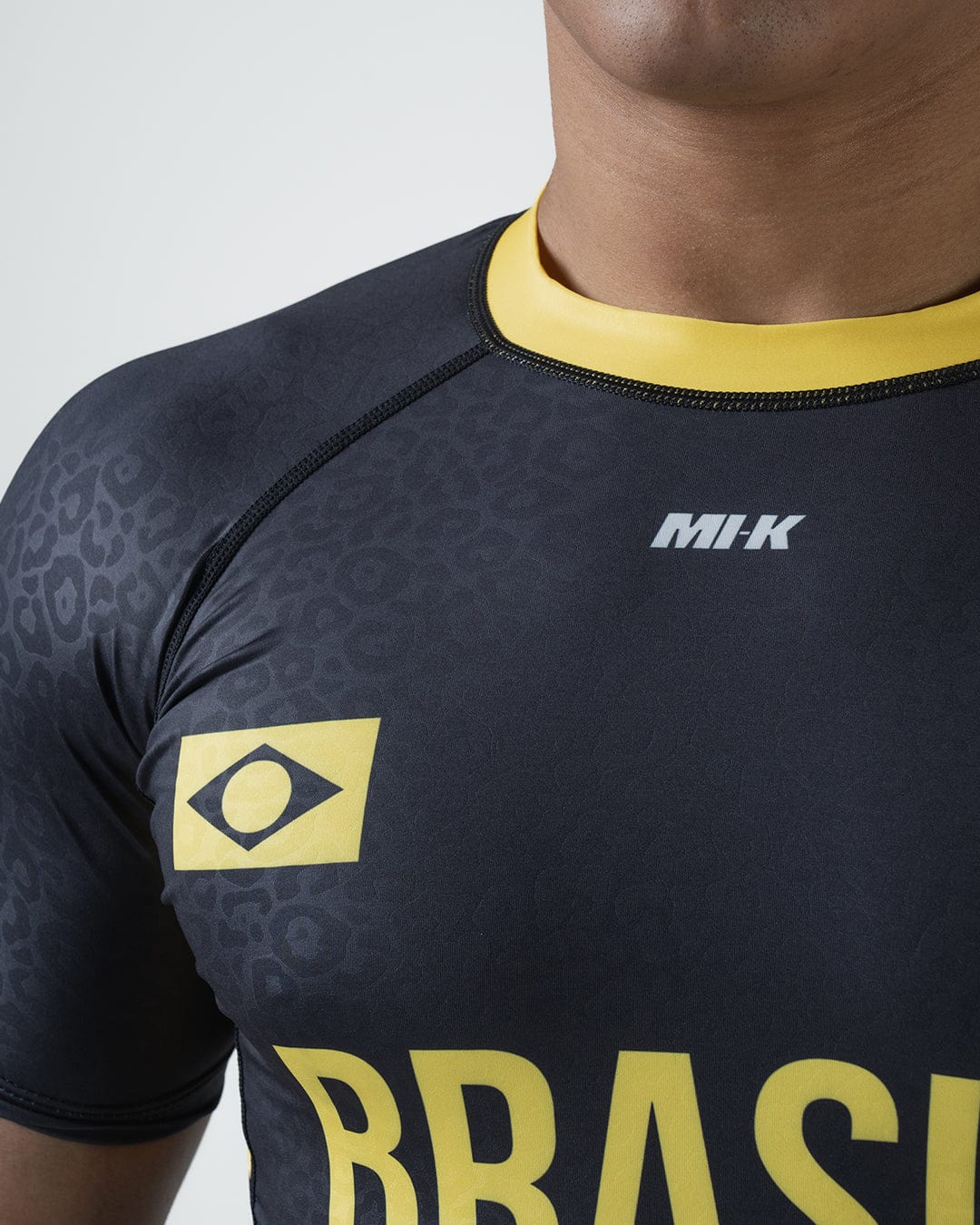 MI-K Roots Onca Pintada Rashguard