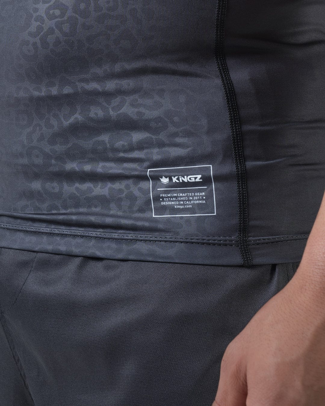 MI-K Roots Onca Pintada Rashguard