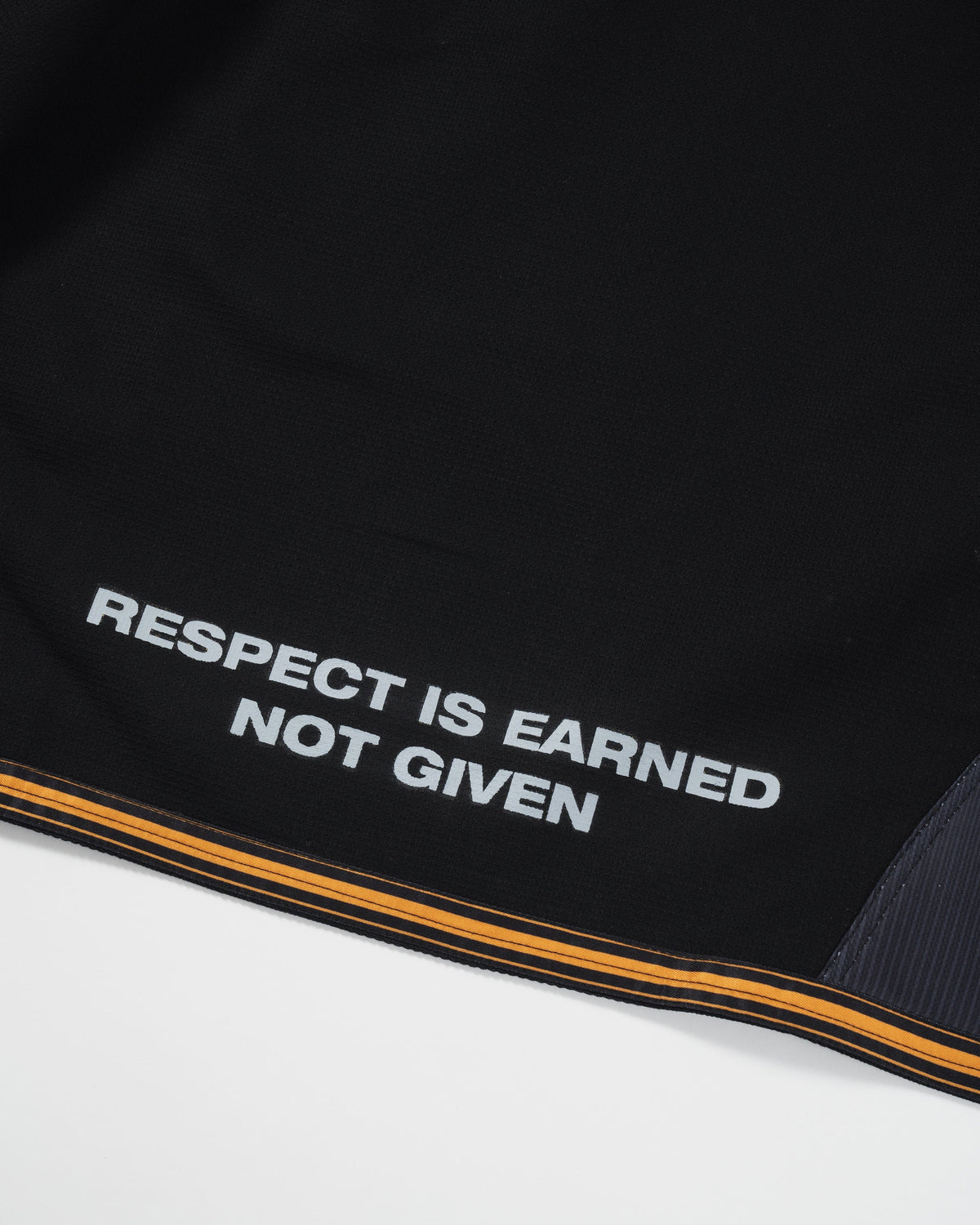 Kimono Kingz Legends Never Die Respect para jóvenes de BJJ - Negro